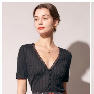 RIHOAS Black Lace Trim Buttoned Top